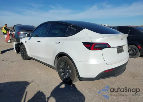 2024 Tesla Model Y Long Range Dual Motor All-Wheel Drive/Rwd from USA, damaged, VIN 7SAYGDED5RF095433
